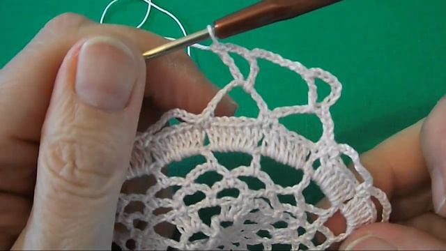 ПРОСТАЯ САЛФЕТКА С СЕРДЕЧКАМИ КРЮЧКОМ. ЧАСТЬ 1 смотреть онлайн