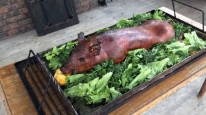 Молочный  поросенок запечный в русской печки