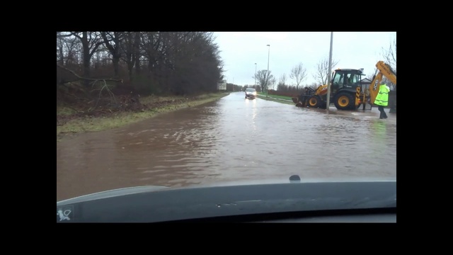 McDonalds Flood Outside Forfar смотреть онлайн