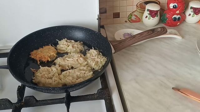 Оладьи из картофеля (ДРАНИКИ).Супер вкусно.... смотреть онлайн