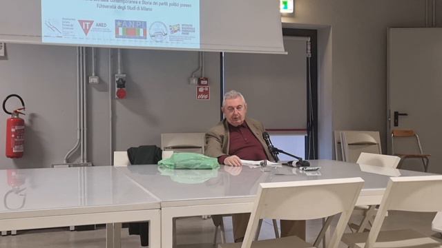 "Fascismo, dittatura, totalitarismo.L'Italia dal 1919 al 1939 " conferenza storica del Prof. Granat смотреть онлайн