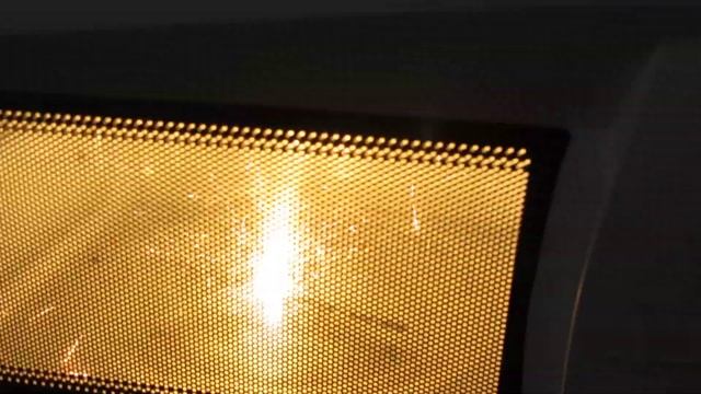 бенгальский огонь в микроволновке смотреть онлайн