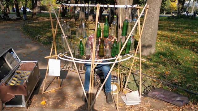 Санкт-Петербург уникальная игра на бутылках. Уличные музыканты Питера. смотреть онлайн