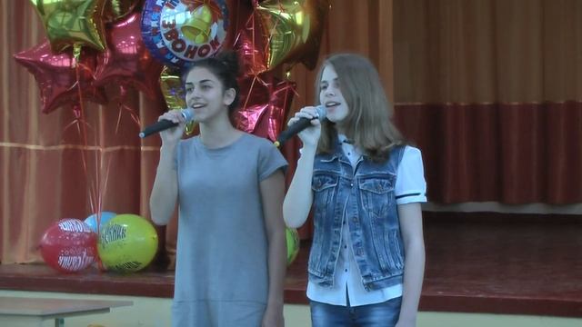 Леся и Аня - Желаем удачи смотреть онлайн