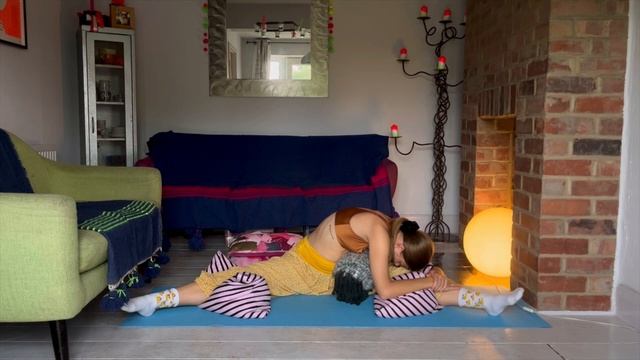 Вечерняя практика по инь-йоге дома на 50 минут | Для качественного расслабления и хорошего сна смотреть онлайн