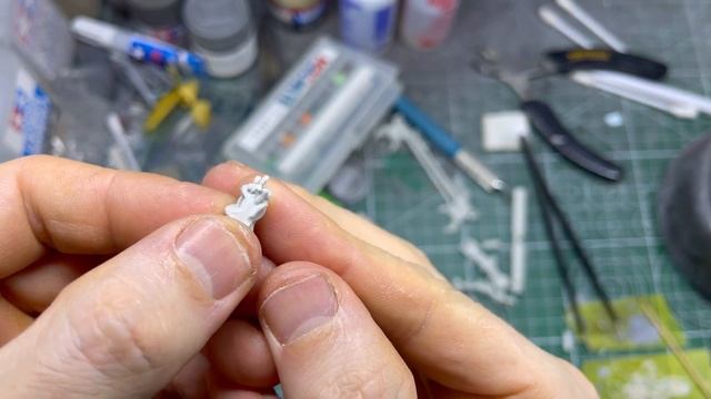 BMW HP4 RACE (MENG 1/9)RACER GIRL (MENG 1/9)