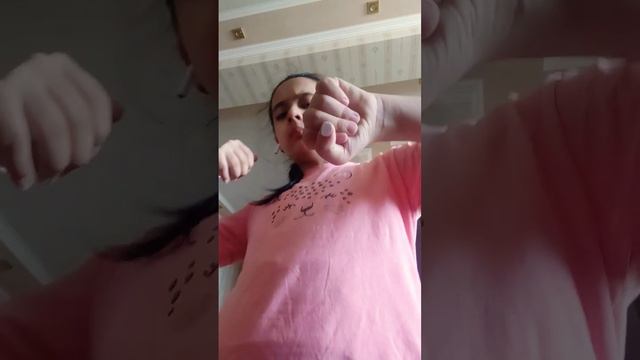 кто увидел духи Я пшыкнула смотреть онлайн