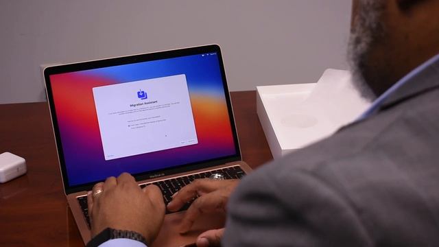 2020 MacBook Air M1 Unboxing, Initial Setup And Observations