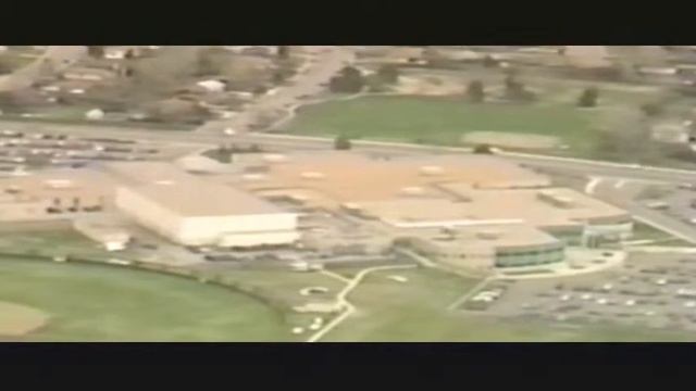 Columbine HS Shooting documentary, portions. Littleton Colorado camera crew (SD version) смотреть онлайн