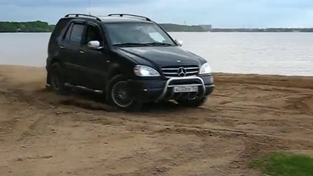 Mercedes ml-club на пляже смотреть онлайн