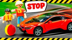 Машина ехала на всей скорости и застряла в БЕТОНЕ! Развивающие мультики для детей Машины помощники