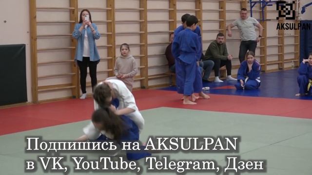 Еще одна передняя подножка смотреть онлайн