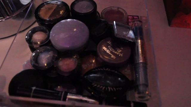 My Makeup Collection + Vanity Tour 2022! смотреть онлайн