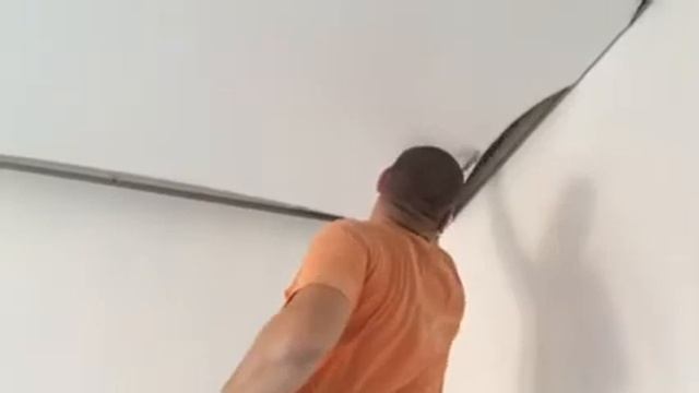 Натягивание Натяжного потолка