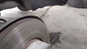 VW Jetta 6 2.5 USA Замена задних тормозных колодок