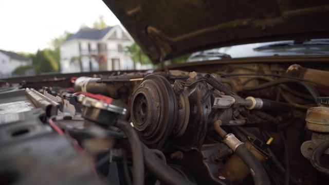 1987 Ford Bronco Cold Start Engine BAT Video смотреть онлайн