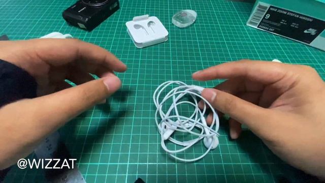 UNBOXING Earpods lightning 2019 (SaTiSfYinG) смотреть онлайн