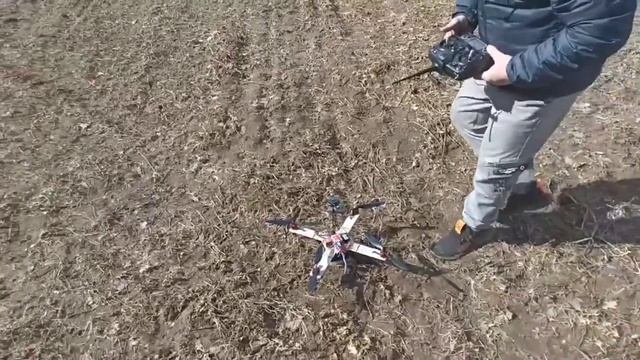 Запуск квадрокоптера сделанного своими руками. Испытание квадрокоптера смотреть онлайн