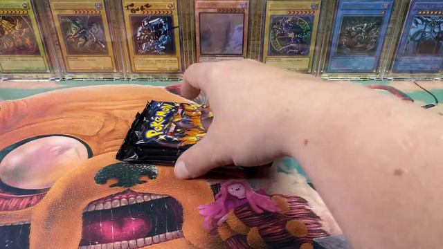 Opening More Pokémon Shining Fates Booster Packs! (My First Pokémon TCG Tin) + Giveaway смотреть онлайн