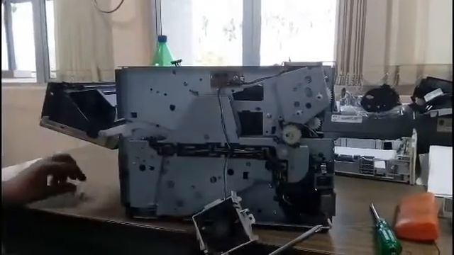 How to assemble & disassemble HP LaserJet 1160 & 1320 Part 1 смотреть онлайн