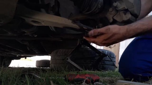 Дневник Форда Часть 4 Замена шаровой опоры передней подвески (Макферсон) на примере Форд Фокус 2 смотреть онлайн