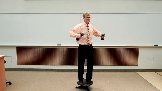 Angular Momentum Demo: Platform and Dumbbells смотреть онлайн