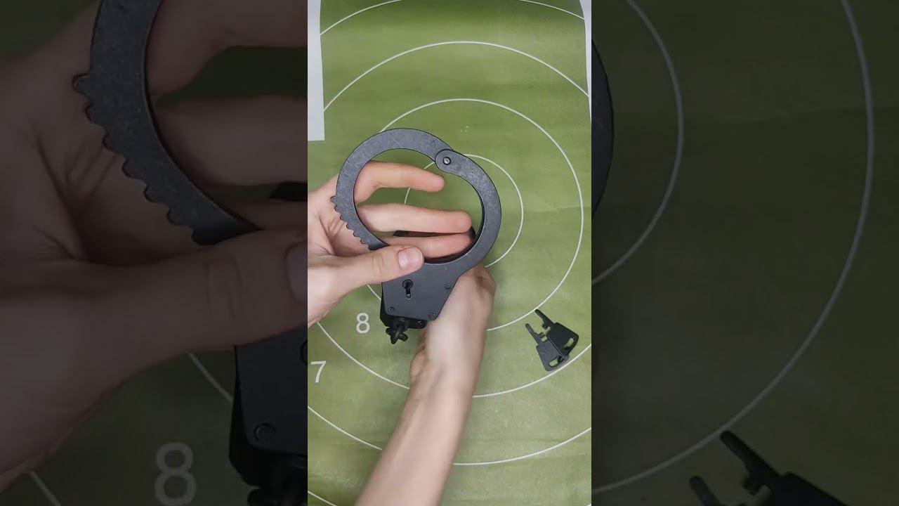 Наручники «БРС-2» (вороненые / оксидированные 2 ключа)