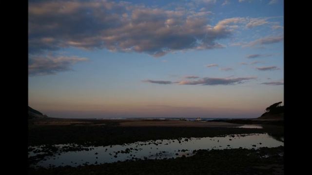 Bamboo flute with tabla (a sunset loop) смотреть онлайн