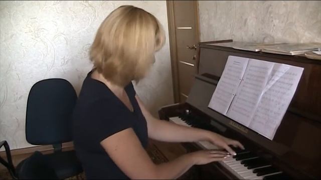 Елена Девис "Последние желтые листья" смотреть онлайн