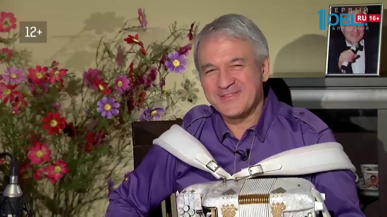 Валерий Семин В гостях у Митрофановны Теплый песенный вечер с автором исполнителем Валерием Семиным смотреть онлайн