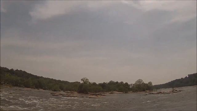 White Water Paddleboarding on the James River смотреть онлайн