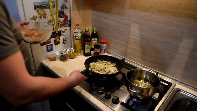 Сочная индейка с грибами.