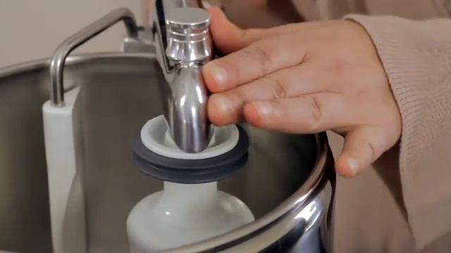 Ролик для теста Ankarsrum Assistant смотреть онлайн