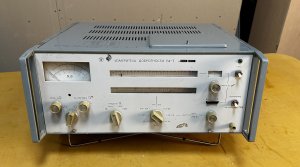 Разобрали на детали Измеритель добротности Е4-7. Смотрим, какие нашли драгметаллы