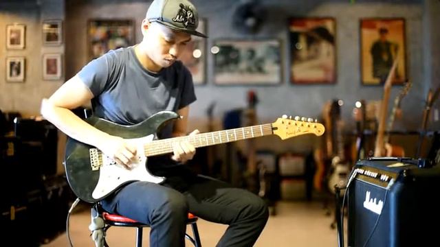 YAMAHA Pacifica 312 смотреть онлайн