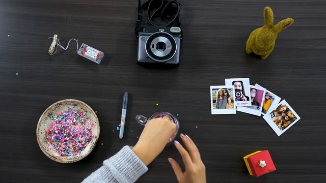 ¡Sé original y aprende a hacer un regalo de intercambio con ayuda de la Instax Square Sq6! смотреть онлайн