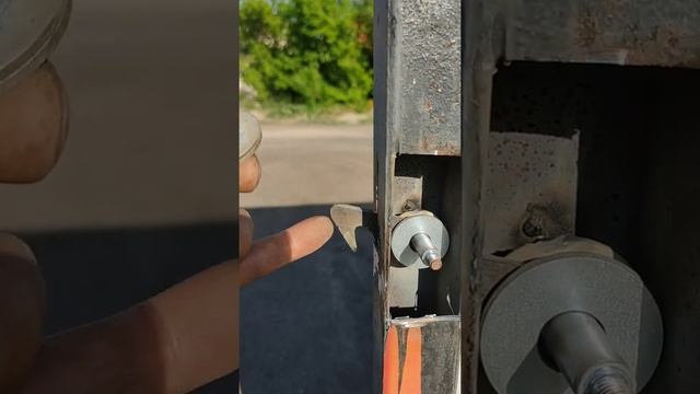 Автомат защёлка на откатных воротах смотреть онлайн