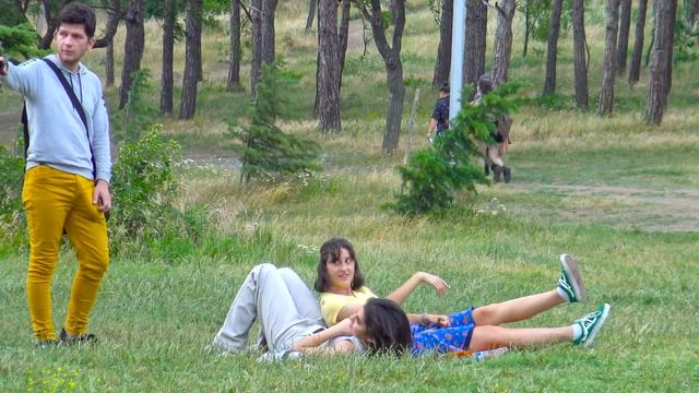 BONER PRANKS IN PUBLIC | GIRLS BEEN SURPRISED смотреть онлайн