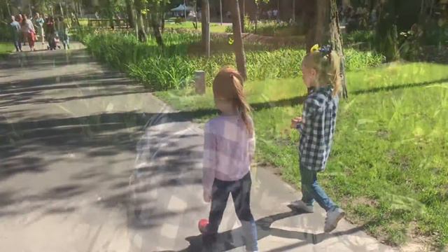 Мы гуляем)) День РОССИИ/Карамелька смотреть онлайн