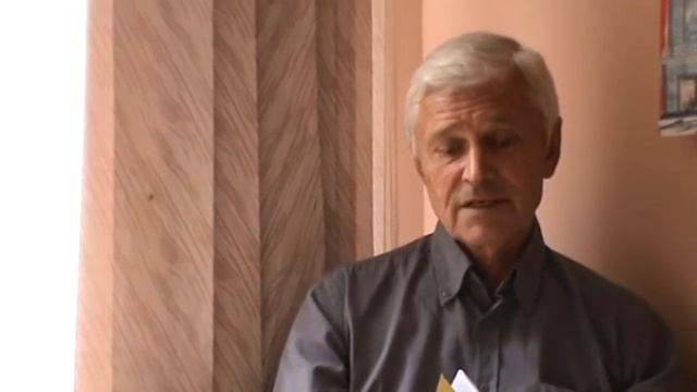 Александр Игнатов читает свои стихи.MPG смотреть онлайн