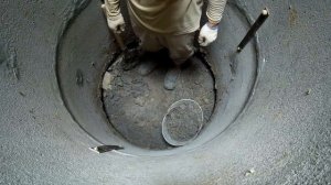 черная глина и обвал колец при копке колодца