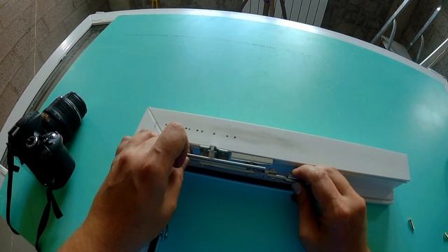 "Щелевой микропроветриватель" на фурнитуру ROTO NT. Ремонт окна замена фурнитуры. Доп. 2. смотреть онлайн