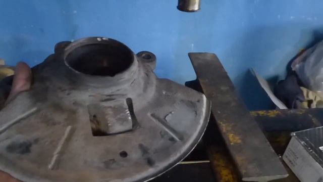 FORD escape con problema en la rueda, balero y espiga dañados смотреть онлайн