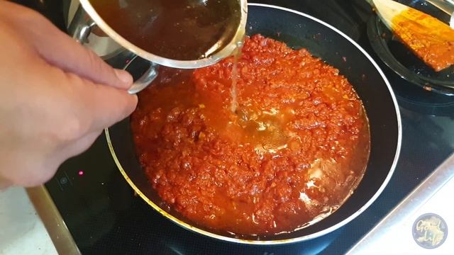 Хинкали с красным острым соусом Цахтон - оригинальный рецепт смотреть онлайн