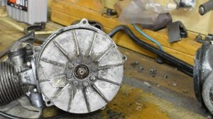 Разобрал по варварски бензопилу Дружбу-4 из металлолома.