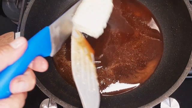 ПИРОГ С КЛУБНИЧНОЙ НАЧИНКОЙ//ОЧЕНЬ ВКУСНЫЙ ПИРОГ смотреть онлайн