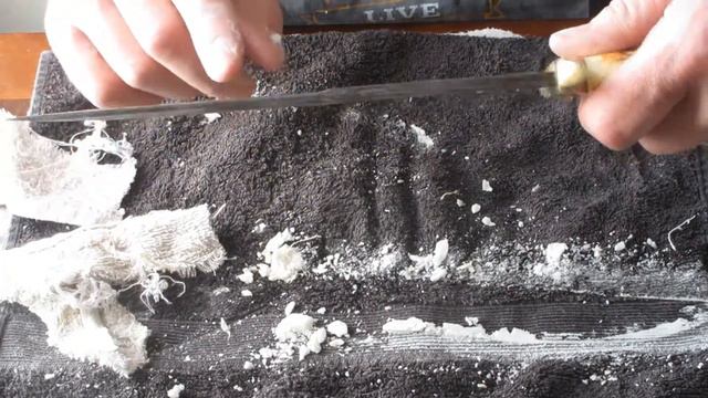 How to remove knife rust/patina with baking soda. Garage sale bonus find! смотреть онлайн