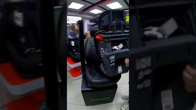 Как снять чехол с Carmate Swing Moon? Часть 1 #родители #родителидети #автокресло смотреть онлайн