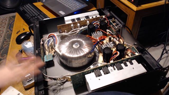 Samson SX 1200 Professional Power Amplifier. Better than SMPS breakdown crap смотреть онлайн