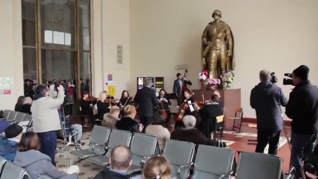 Русский Камерный Оркестр на вокзале в Курске, 3 ноября 2016 смотреть онлайн